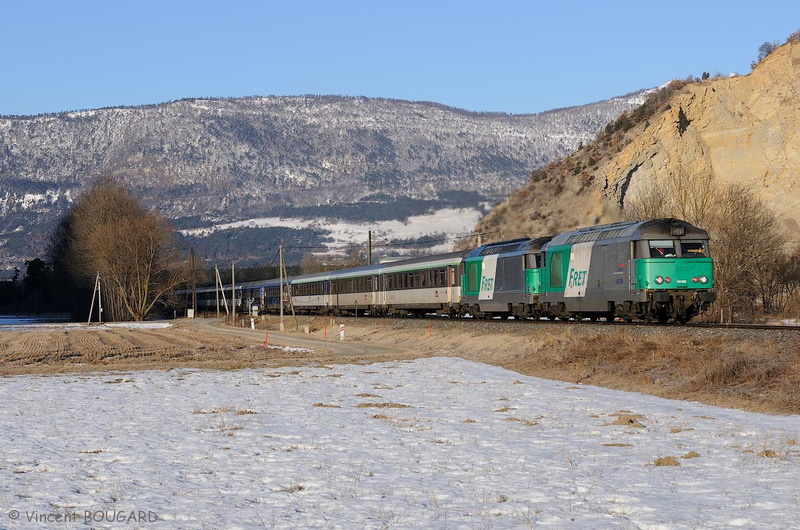 Les BB67426 et BB67506 près de Montmaur.