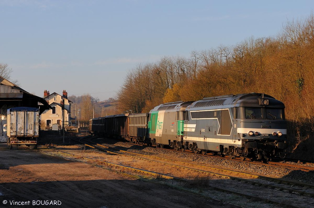 Les BB67402 et BB67461 à Urçay.