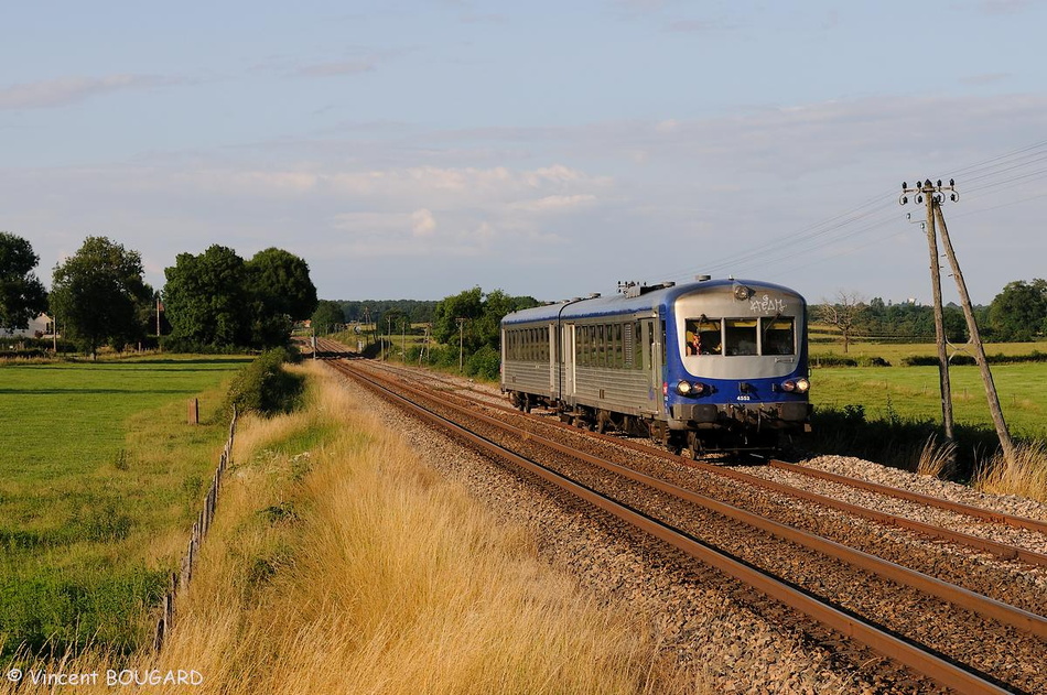 L'X4552 à Génelard.