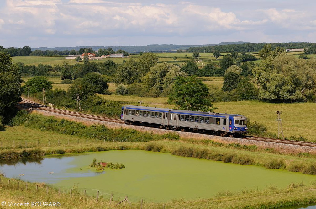 X4552 at Volesvres.