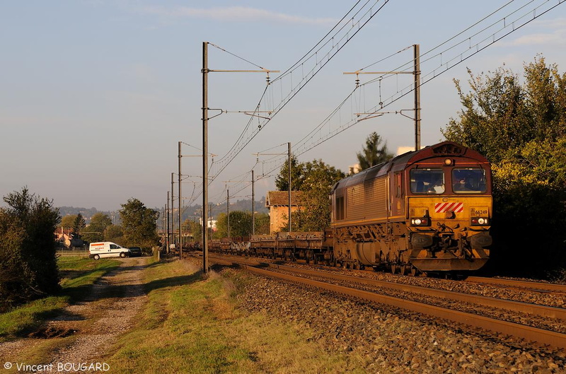 La Class 66249 à Beynost.