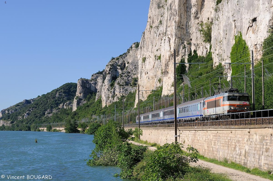 La BB22353 à Donzère.