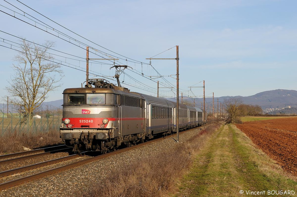 La BB25240 à Chazey-sur-Ain.