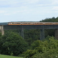 La RTG T2002-T2049 sur le viaduc du Bellon.