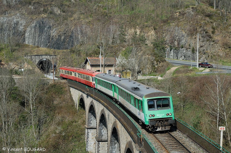 L'X4667 près de Thiers.