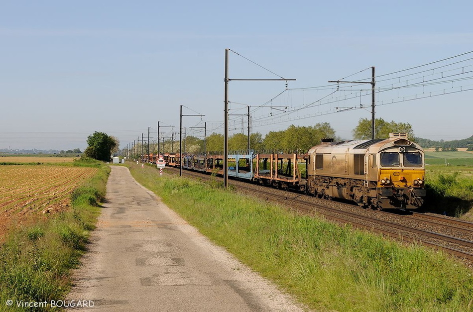 Une Class 77 à Meximieux.