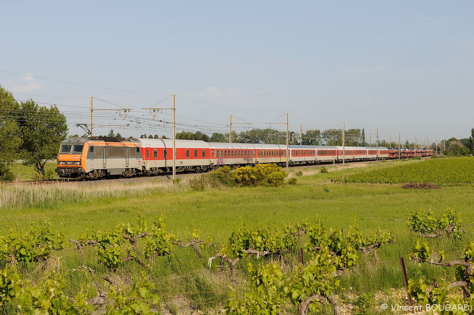 La BB26073 près de Jonquières.