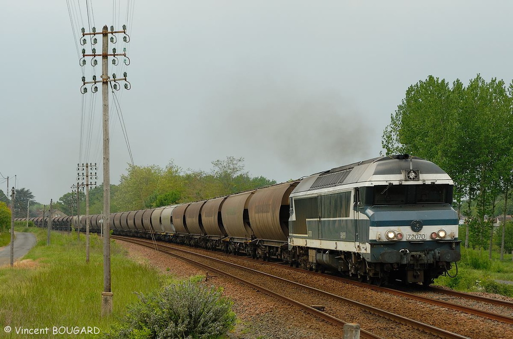 La CC72070 à Dissay-sous-Courcillon.