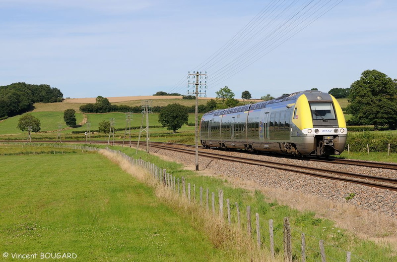 Le B81552 à St Didier-sur-Arroux.