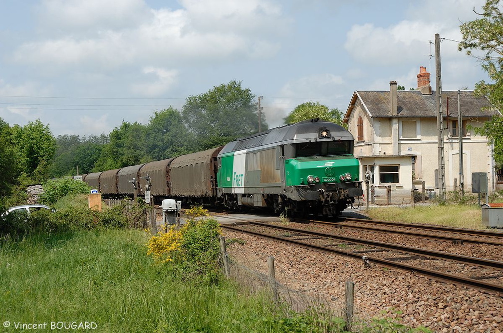 La CC72004 près de La Guerche-sur-l'Aubois.