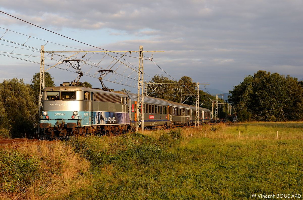 La BB9326 à St Laurent-de-Neste.