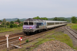 La CC72160 près de la gare de Champagney.