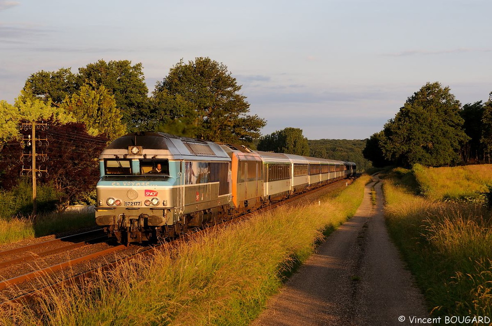 Les CC72177 et BB26155 près de Montureux-lès-Baulay.