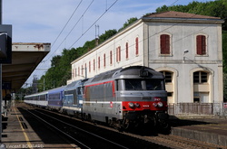 Les BB67418 et BB67593 à Saincaize.