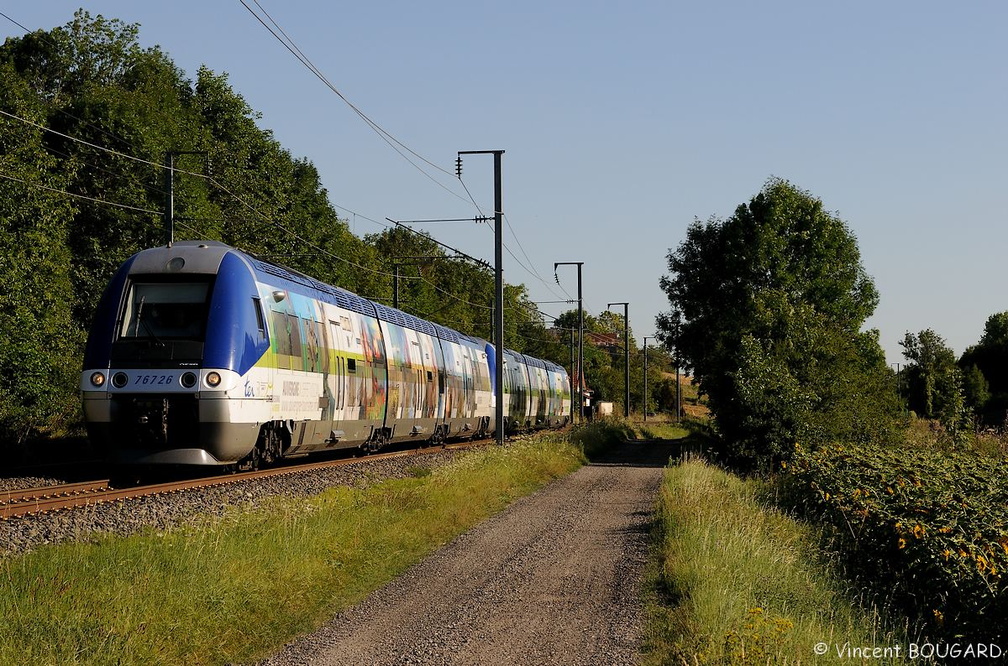 L'X76726 près de St Germain-des-Fossés.