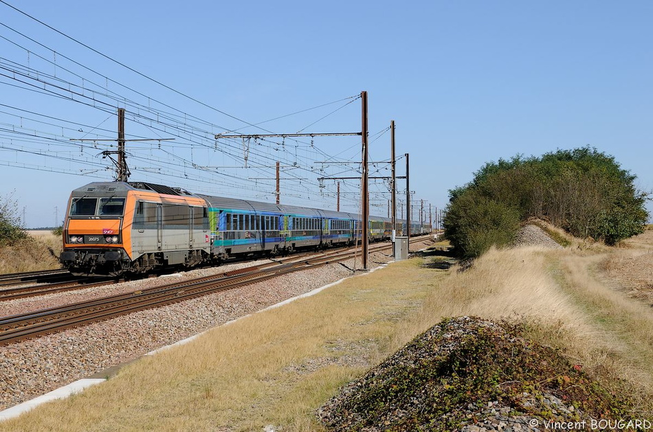 La BB26075 près d'Angerville.