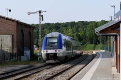 L'X76554 à Milly-sur-Thérain.