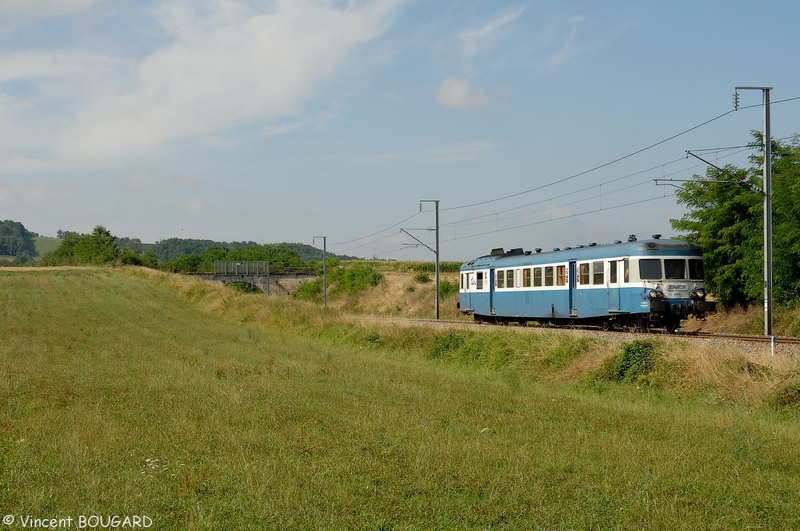 L'X2869 près du Vernois.