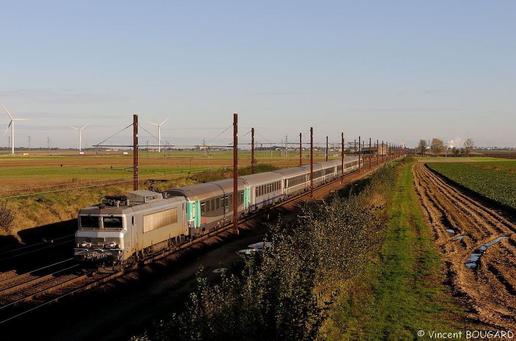 La BB7250 près de Tivernon.