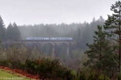 X2844 and X2907 on Farges's viaduct.