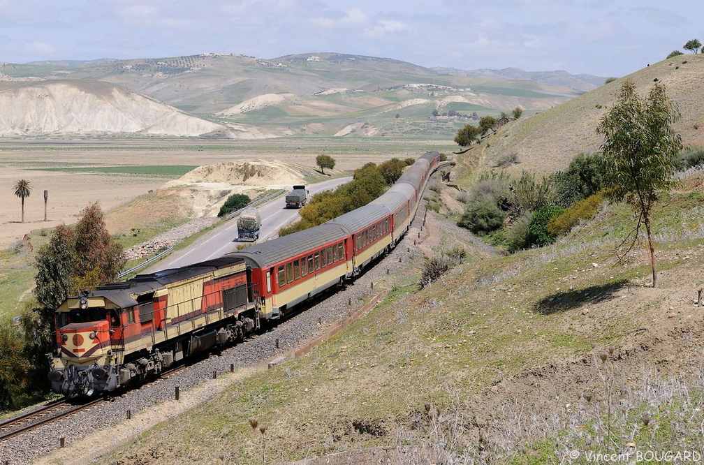 La DH365 près de la gare de Matmata.