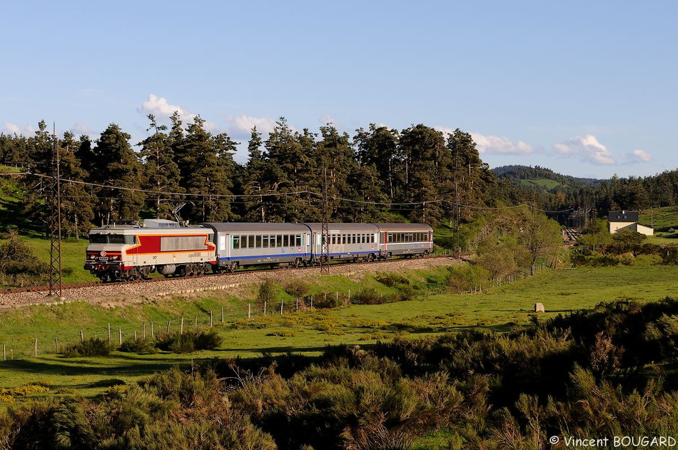 La CC 6570 près du Crouzet avec un train spécial Avignon - Millau - St Chély-d'Apcher (APCC 6570). 6570_le-crouzet.jpg