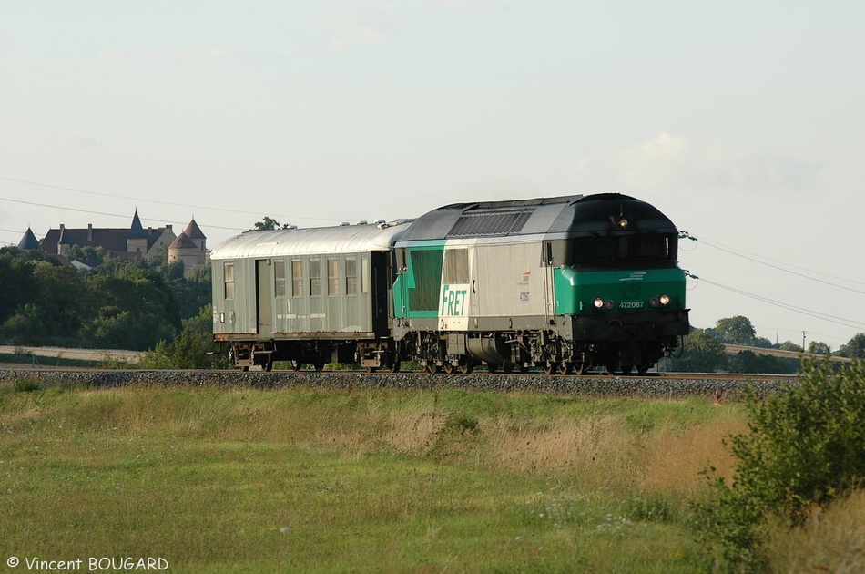 La CC 72067 à l'arrivée à Gannat avec un train de fret SNCF Montluçon - Clermont-Ferrand. 72067_gannat.jpg