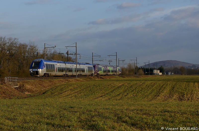 B81721 and B81737 near Ambronay.