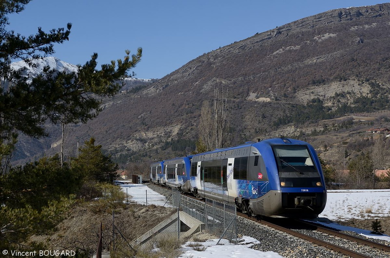 L'X73618 à La Roche-des-Arnauds.