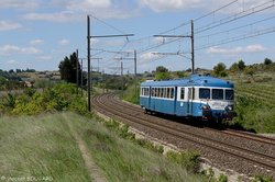 X2819 at Théziers.