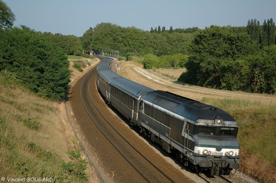 La CC72042 à Chenonceaux.