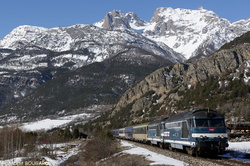 Les BB67367 et BB67360 près de St Martin-de-Queyrières.