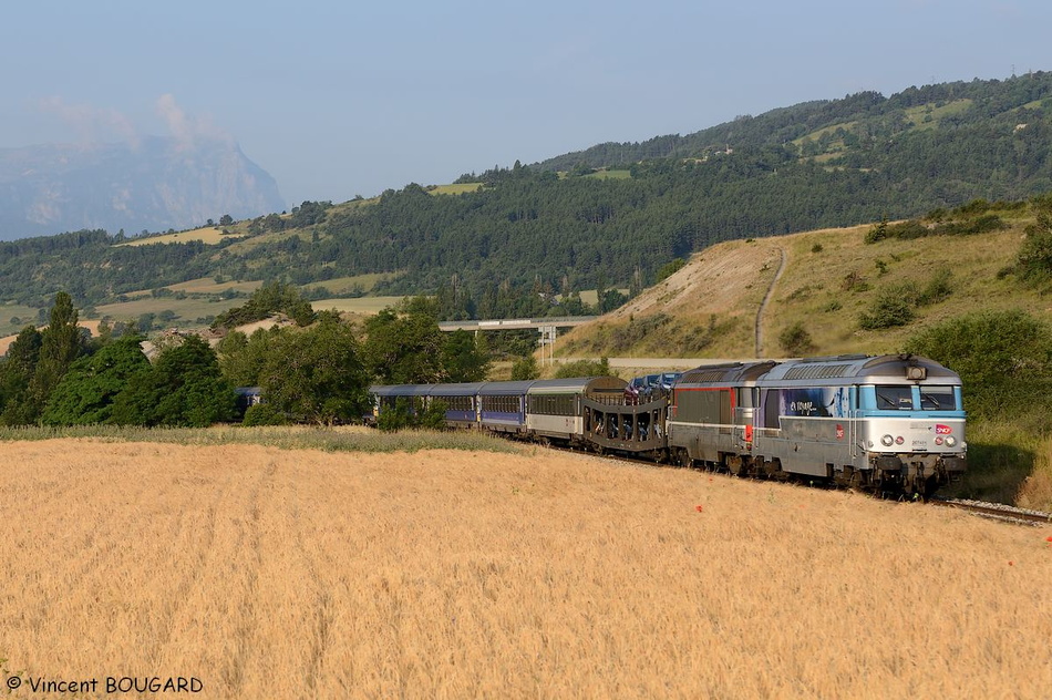 05_67481&67330_chateauroux-les-alpes_CIC&Paris-Briançon_BB67400&BB67300_20130713.jpg