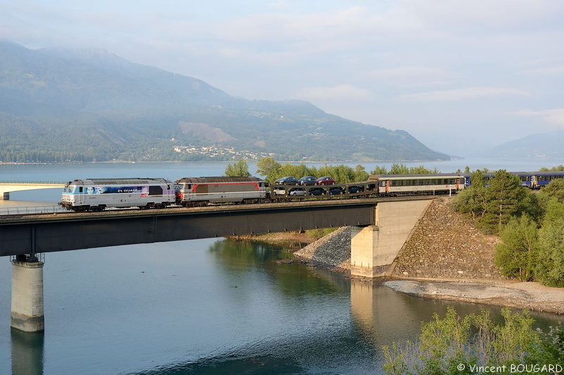 Les BB67481 et BB67330 près de Savines-le-Lac.