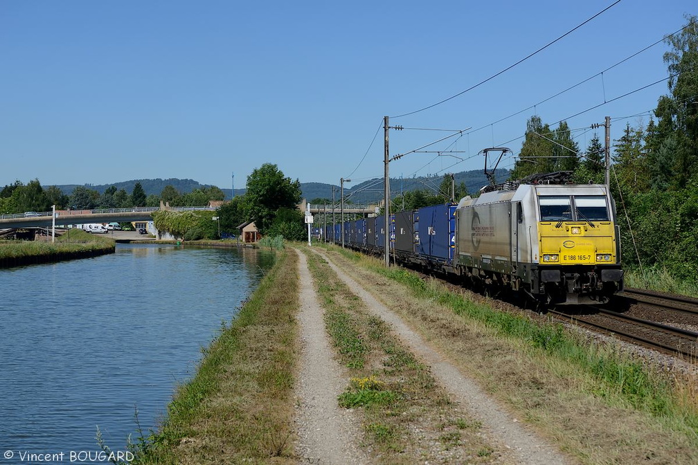 E186 165-7 at Steinbourg.