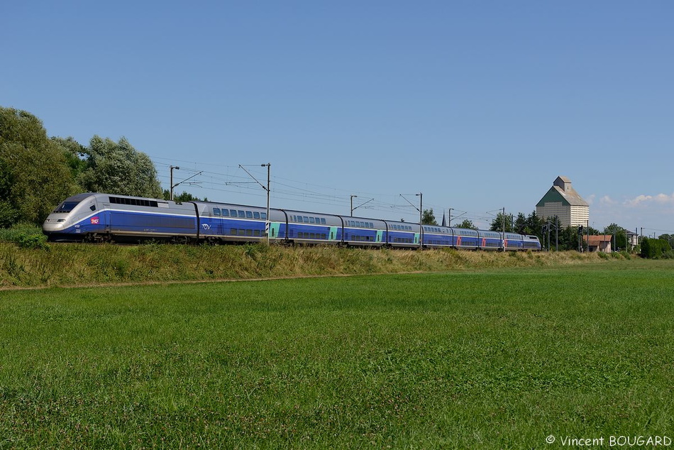 Le TGV Duplex 4722 à Mommenheim.