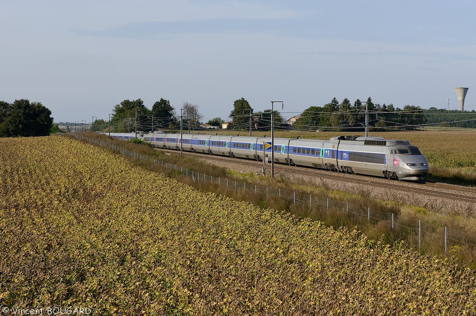 18_35_civrieux_TGV_TGV-Sud-Est_20130921.jpg