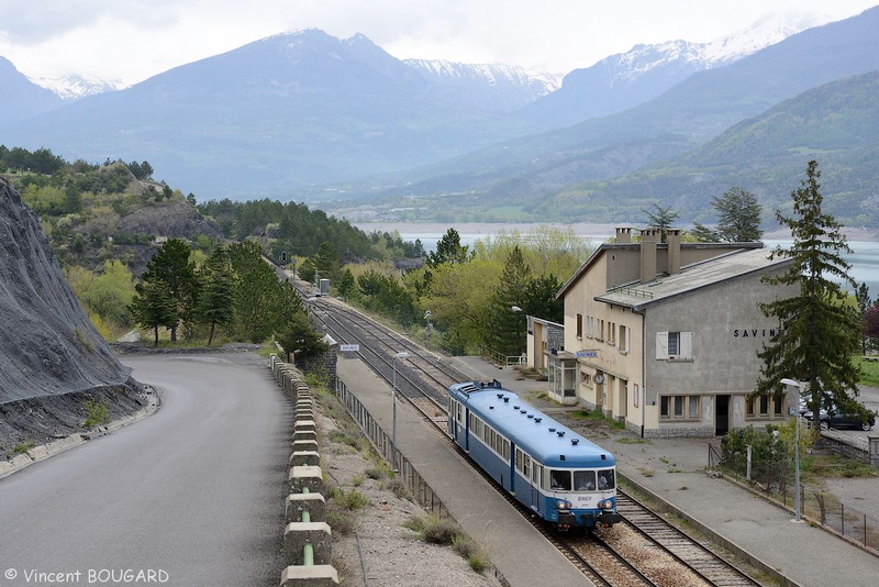 L'X2819 à Savines-le-Lac.