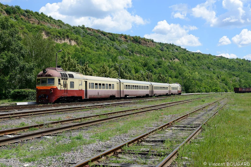 La D1-700 en gare de Mateuţi.