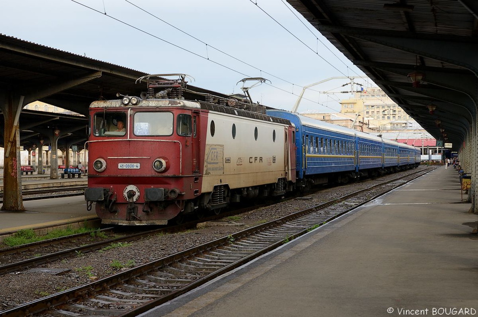 La Classe 41-0806 à Bucarest.