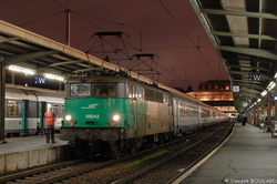 La BB9242 à Paris Gare-de-Lyon.
