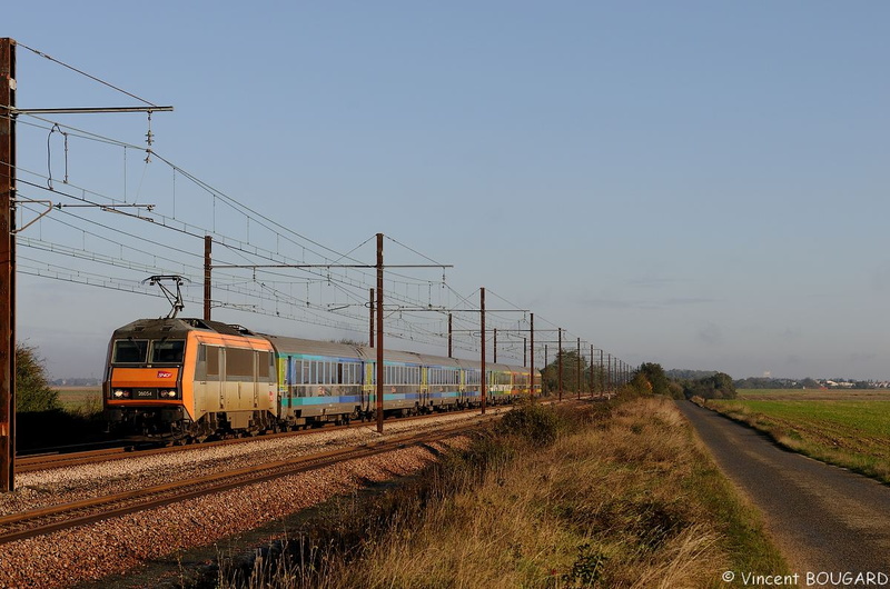 La BB26054 près de Rouvray-St-Denis.