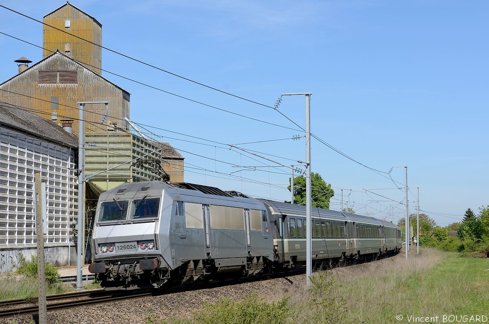 04_26024_nérondes_4402&Nantes-Lyon_BB26000_20140505.jpg