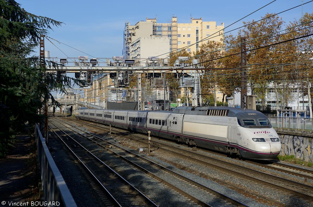 Le TGV AVE 15 à Lyon.