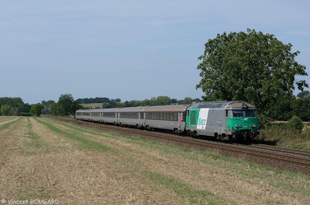 La BB67460 près de Seuillet.